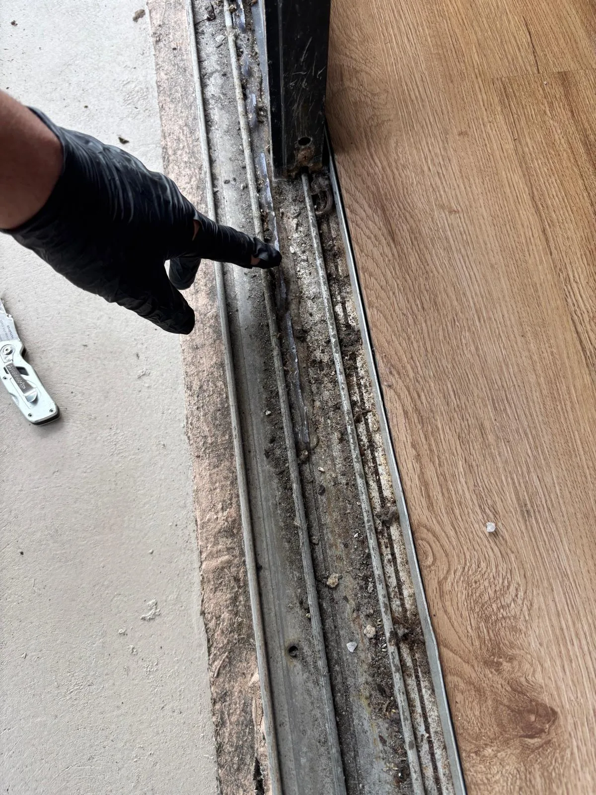 Sliding door track repair service